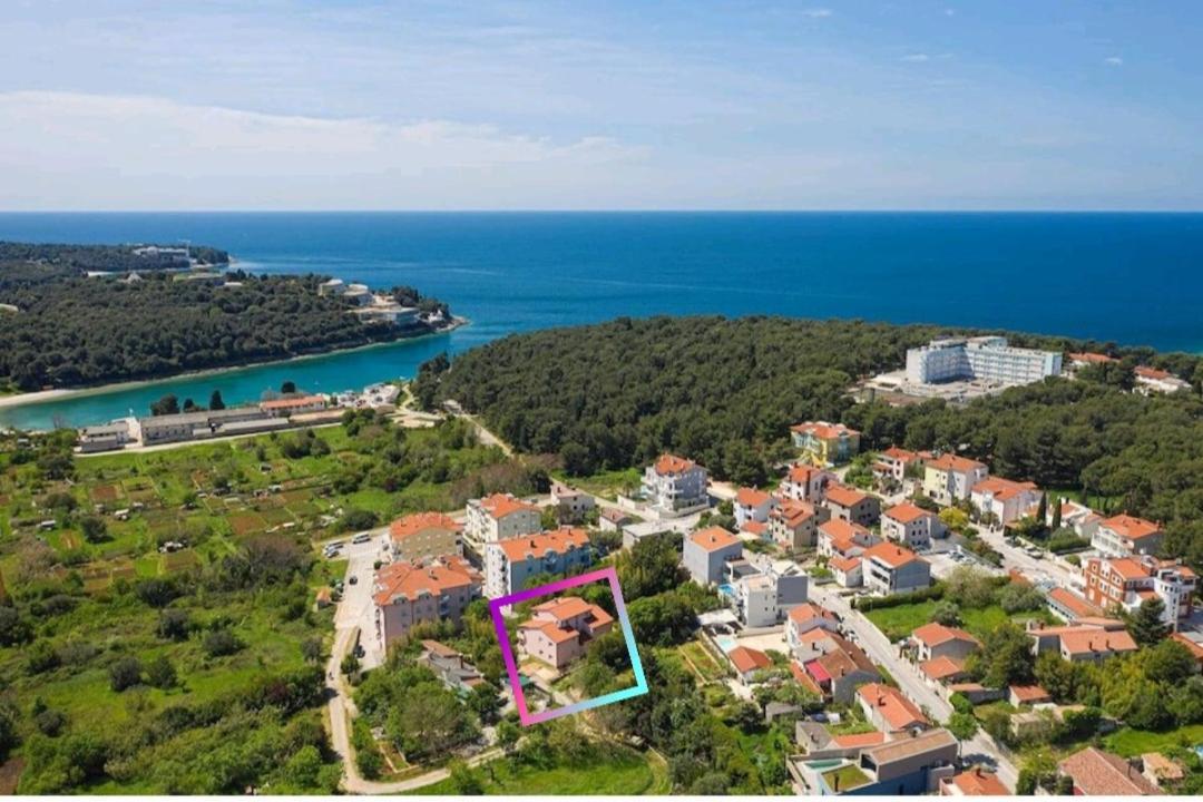 Apartment Nora Near The Beach Pula Extérieur photo